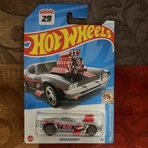 🛍️5/$20🛍️Hot Wheels Rodger Dodger